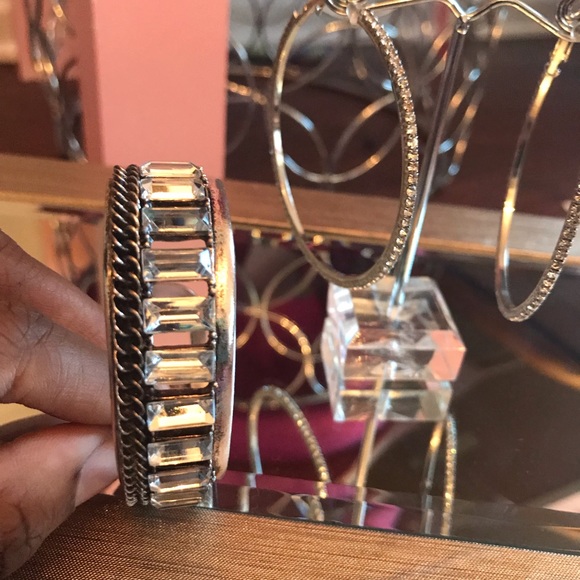 Sliver hoop earrings and cuff chain bracelet - Picture 6 of 6